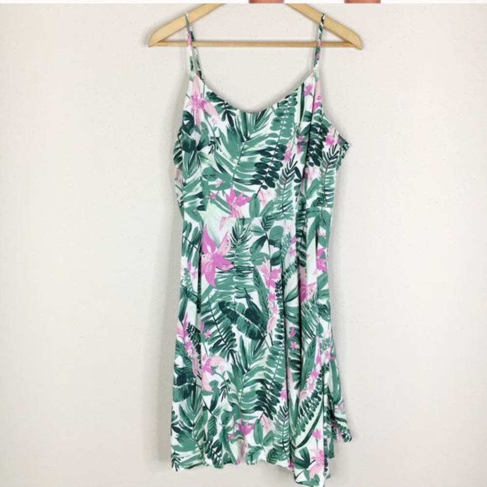 Dress - Picture 7 of 7